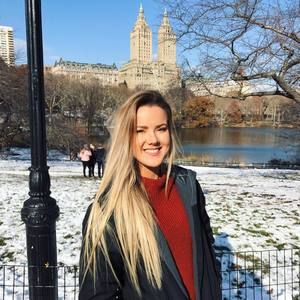 Meet your Posher, Elyse